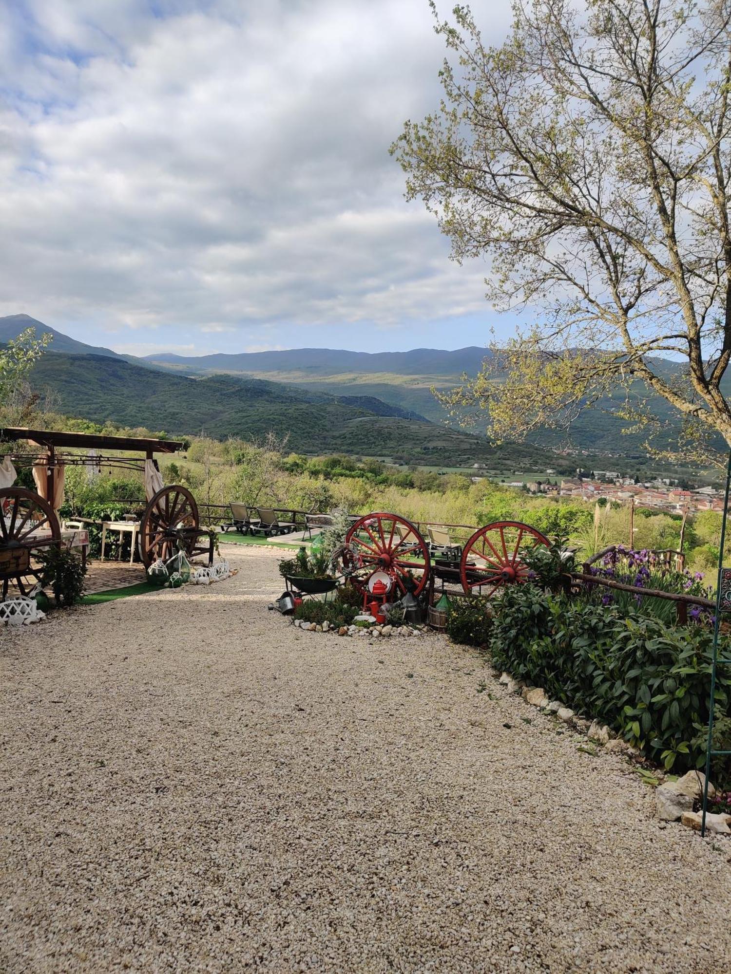 B&B Le Grette Gioia Dei Marsi Exterior foto